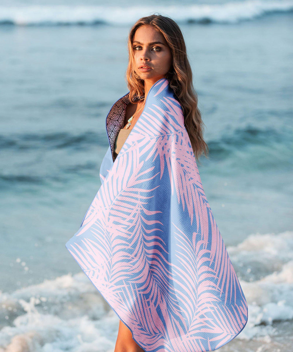 Tesalate - Between Two Palms Beach Towel